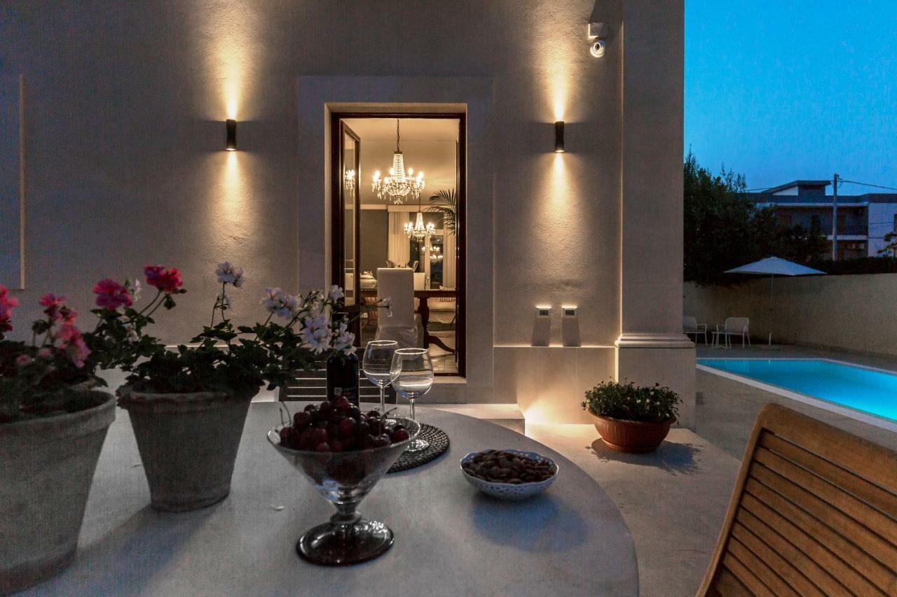 Villa Raphael Avola Exteriör bild